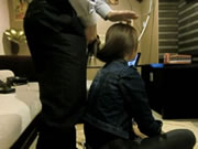 asiatique fétiche frotter les cheveux branlette 4